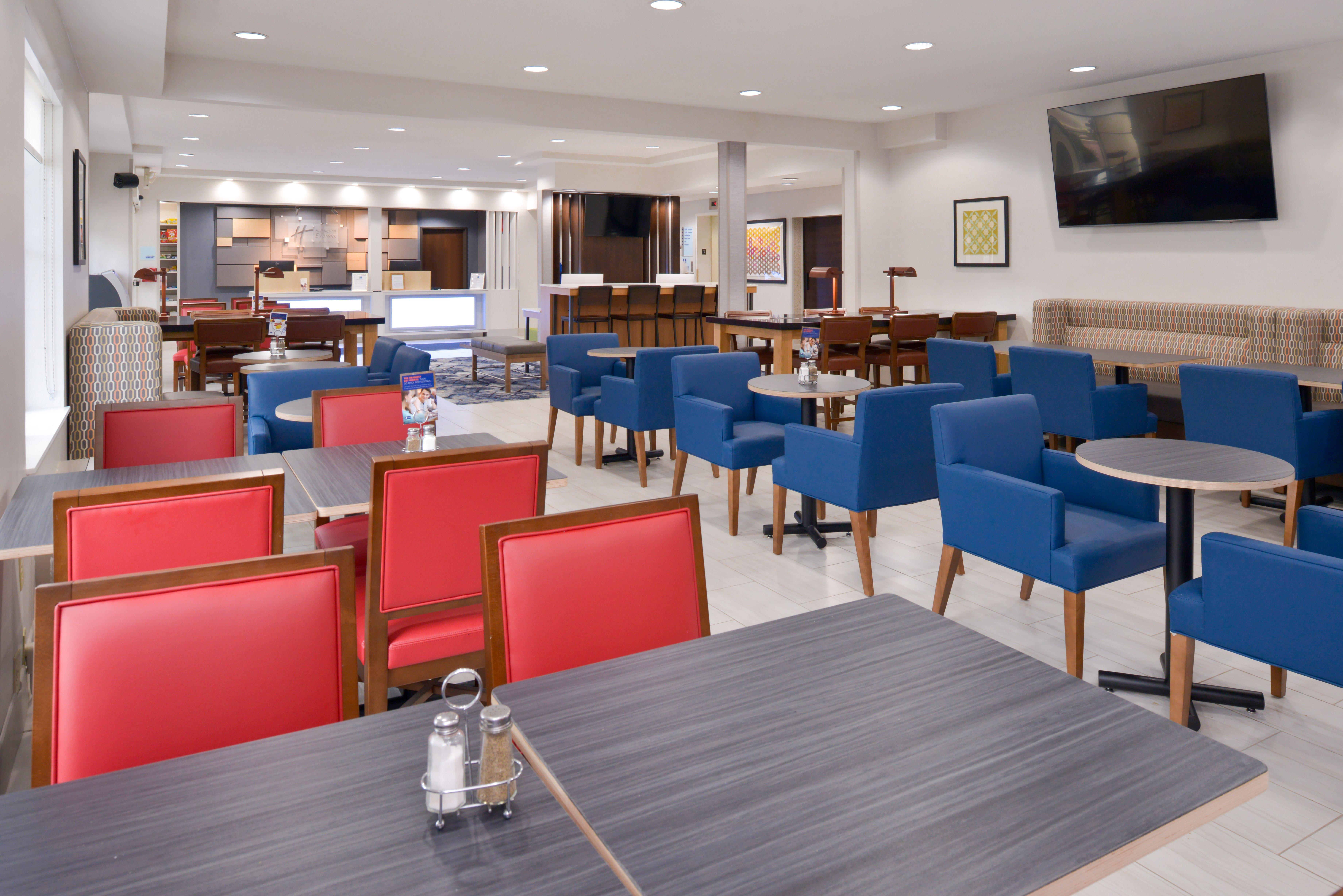 Holiday Inn Express Wixom By Ihg Exterior photo