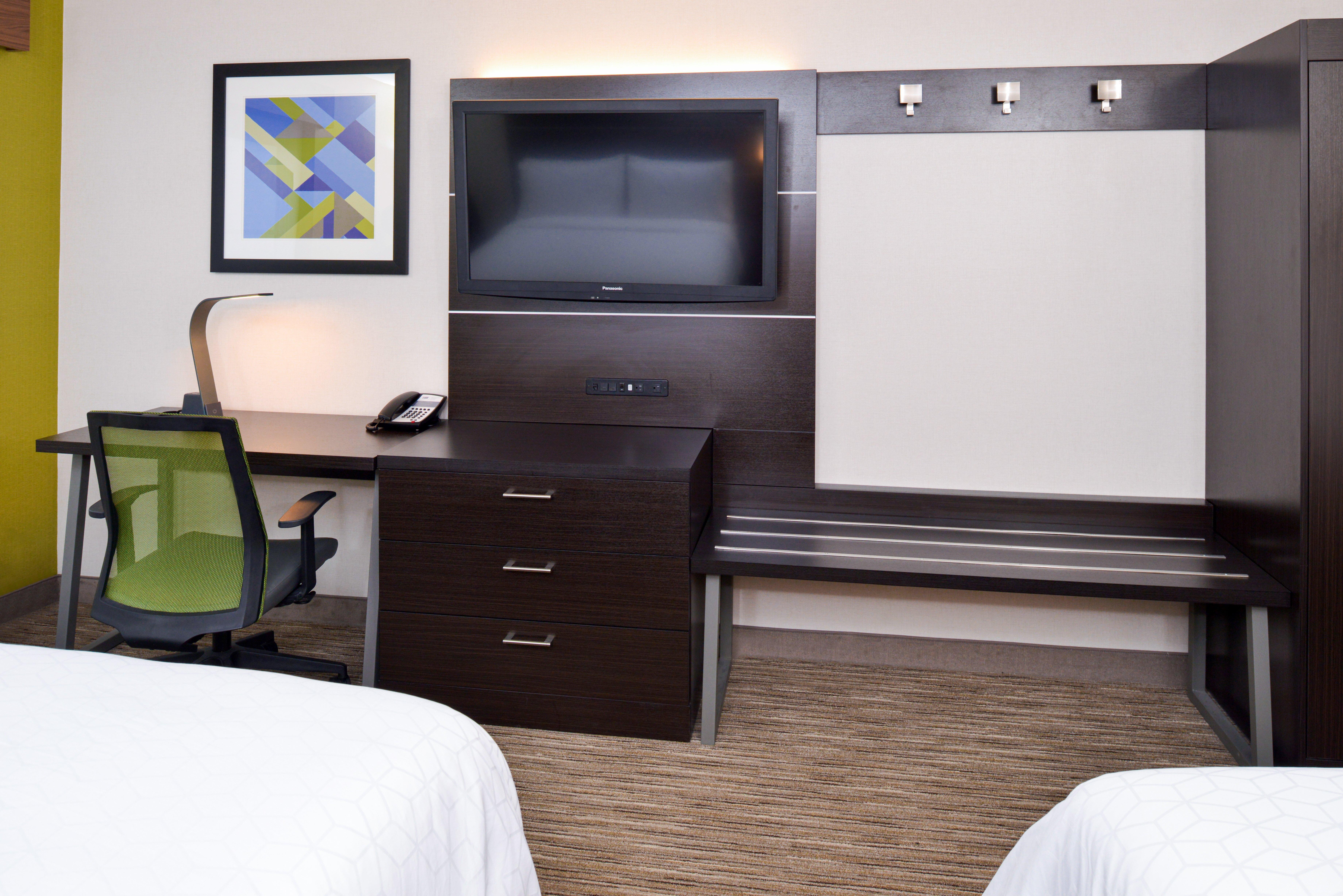 Holiday Inn Express Wixom By Ihg Exterior photo