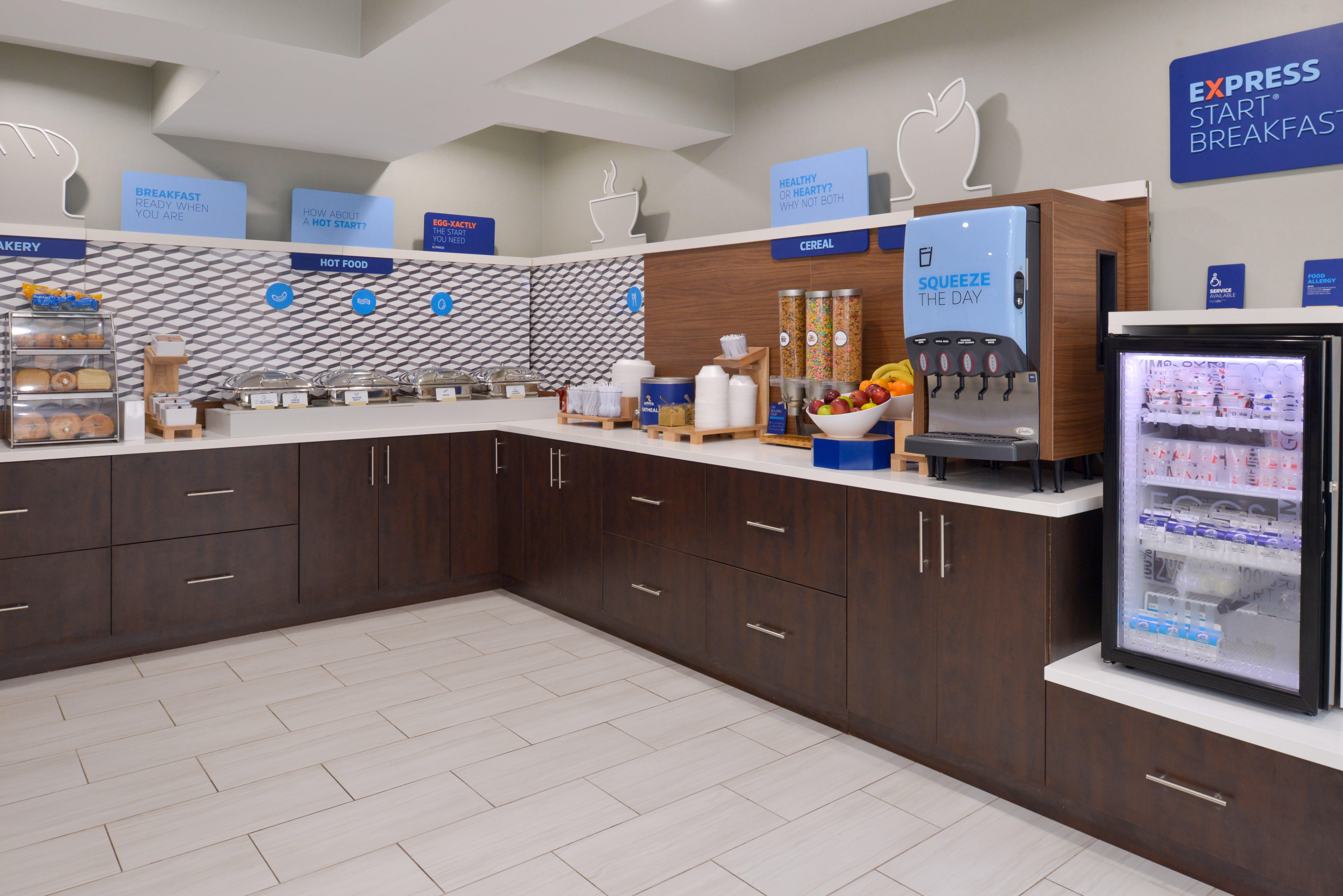 Holiday Inn Express Wixom By Ihg Exterior photo